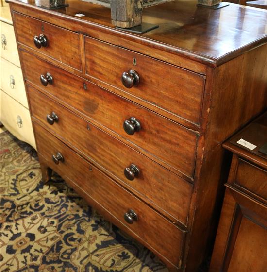 Victorian mahogany chest of drawers